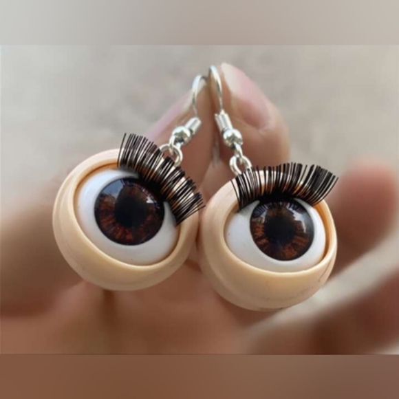 Women's/Girl's Blinking Doll Eyes w/ Lashes Dangle Earrings - Picture 2 of 4